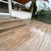 Gartenarbeiten: Holzterrasse in Düsseldorf bei den Bublicas