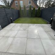 Galabau: Plattenarbeiten in Düsseldorf bei den Bublicas